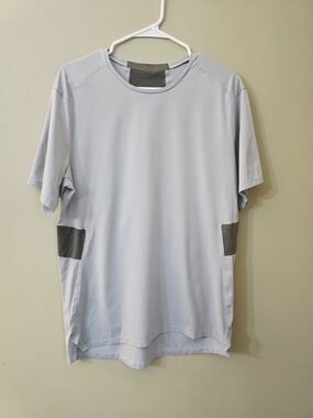Light Gray Performance Short-Sleeve Men's Shirt Reflective Running